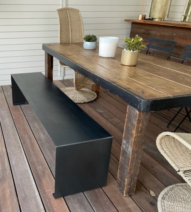 Banc design de qualité sur mesures en métal "ULTIMO"