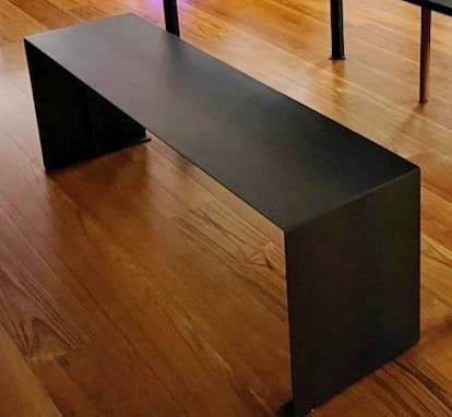 Banc design de qualité sur mesures en métal "ULTIMO"