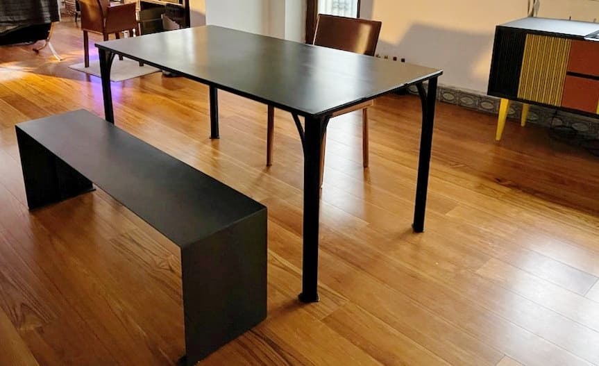 Banc design de qualité sur mesures en métal "ULTIMO"