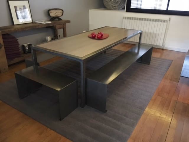 Banc design de qualité sur mesures en métal "ULTIMO"