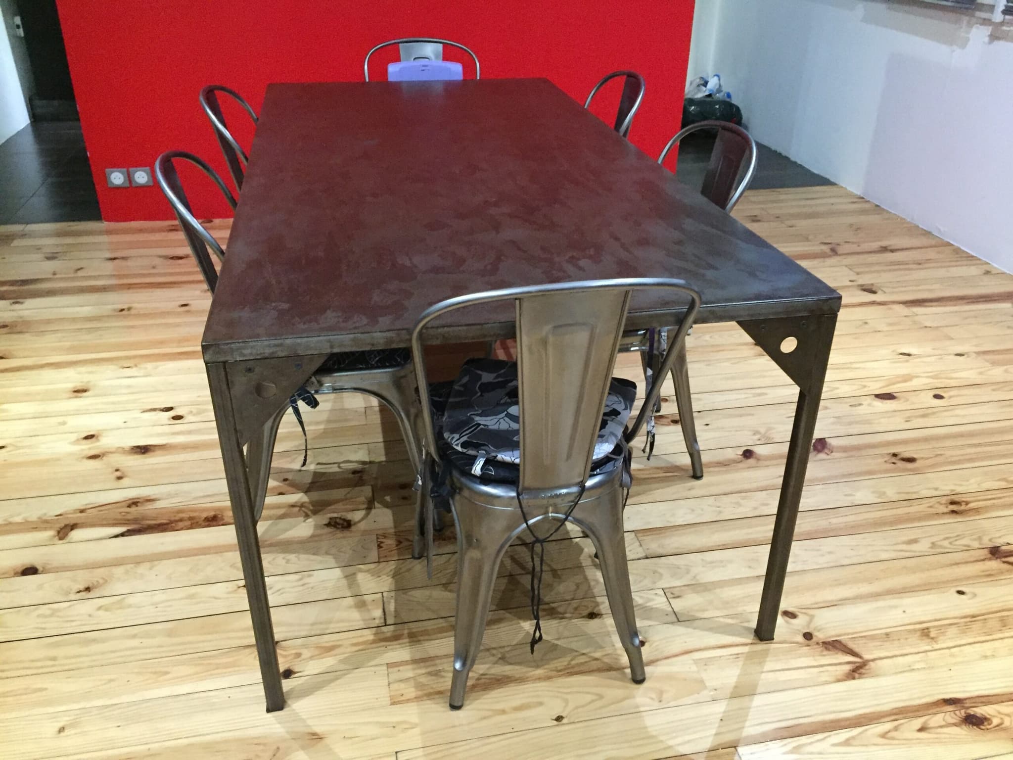 Table à manger extensible "Beni" en métal patiné