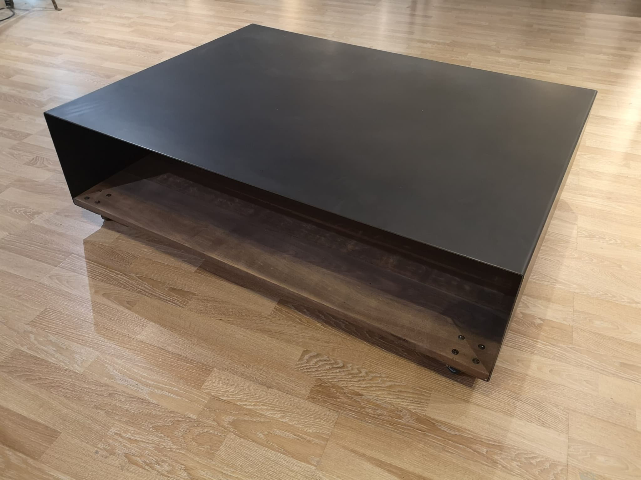 Table basse design en bois et métal Made in France "ULTIMO"