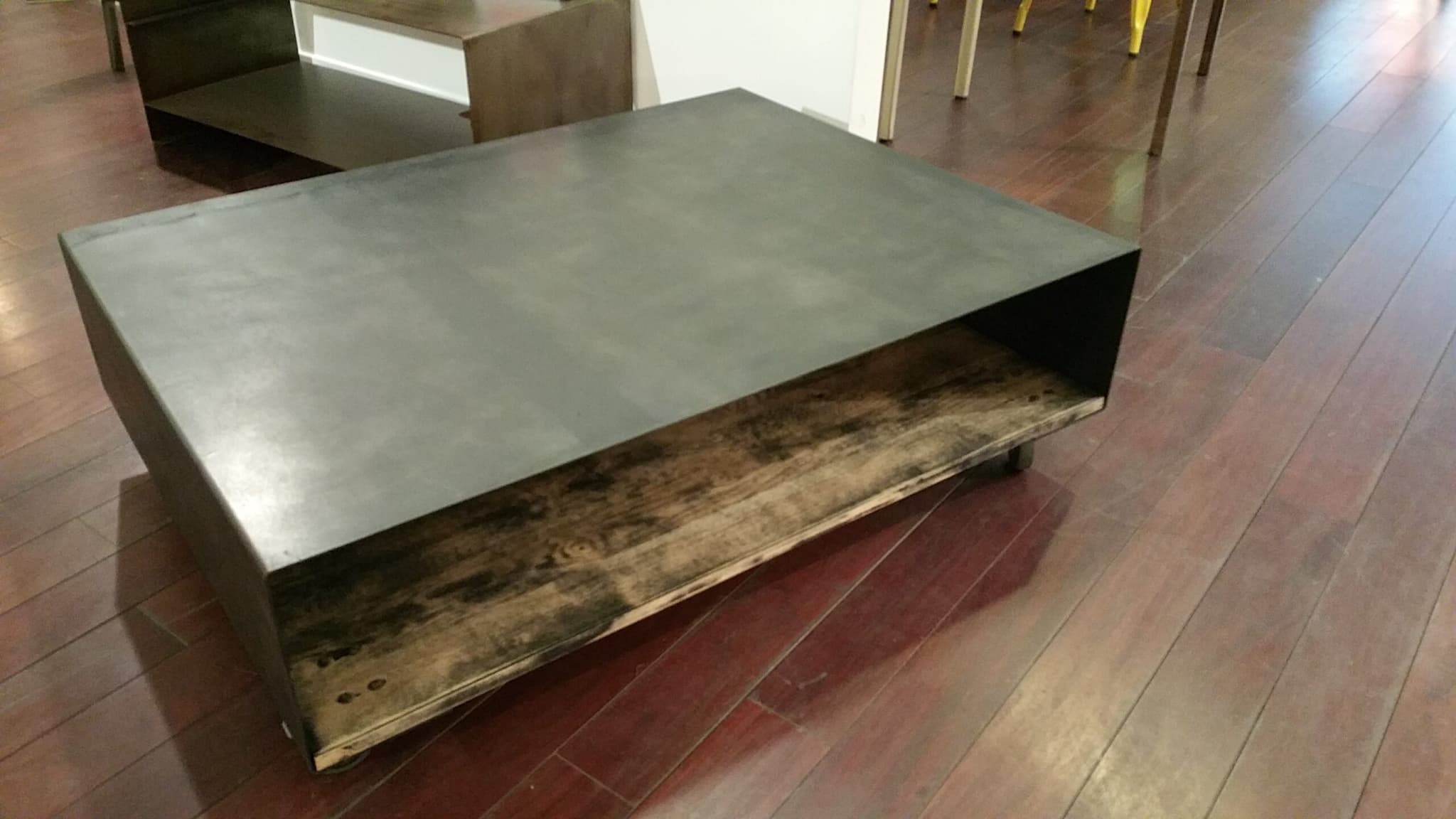 Table basse design en bois et métal Made in France "ULTIMO"