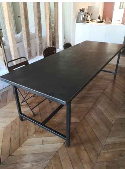 Table a manger en métal sur mesure type "MILITAIRE" pieds démonatbles