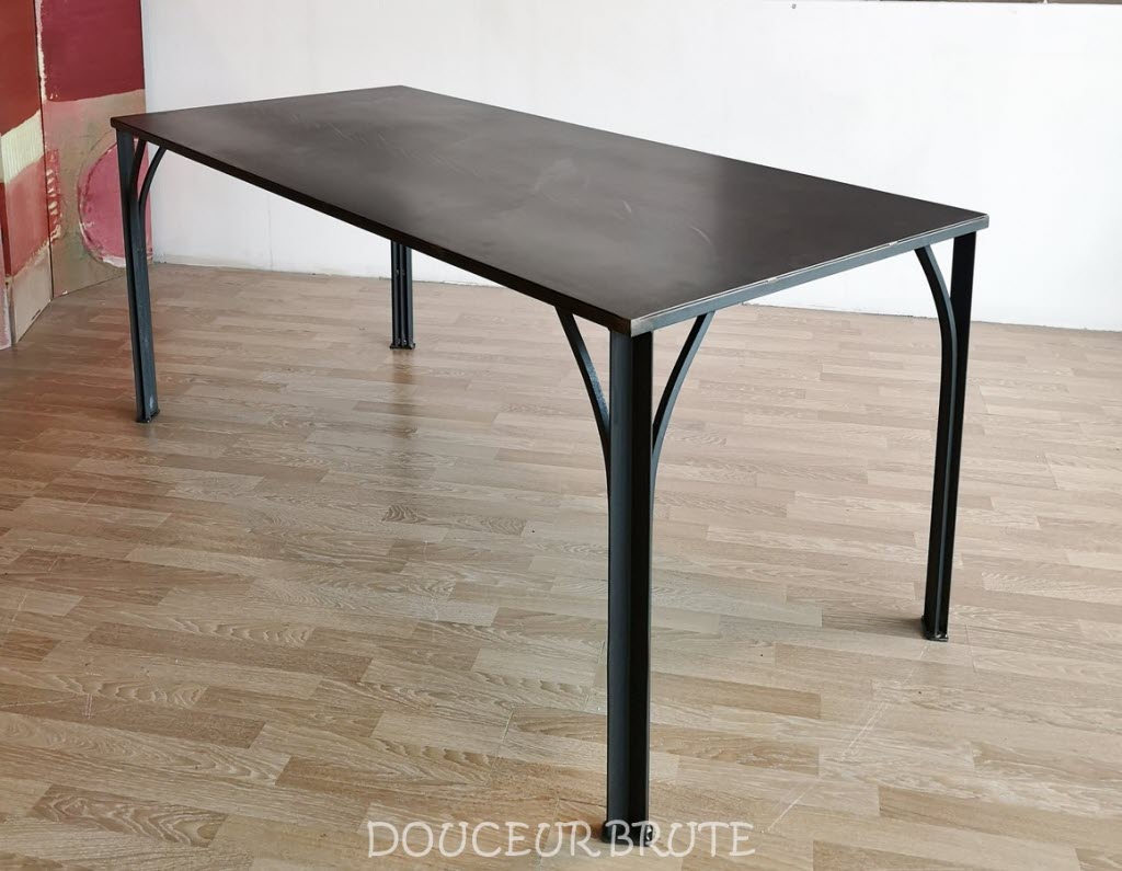 table en metal