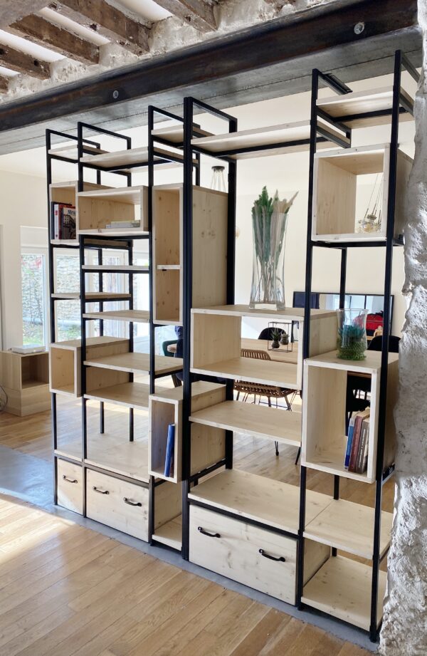 bibliothèque cubes en bois massif et meétal sur mesure