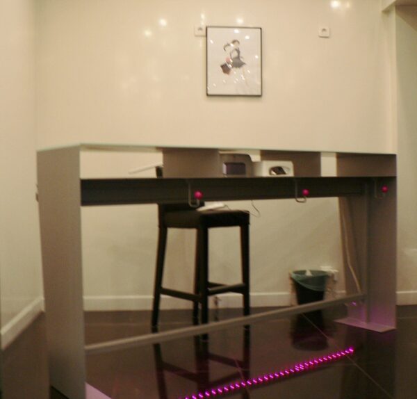 Bar Comptoir "ONGLERIE" en Métal Laqué – Image 2