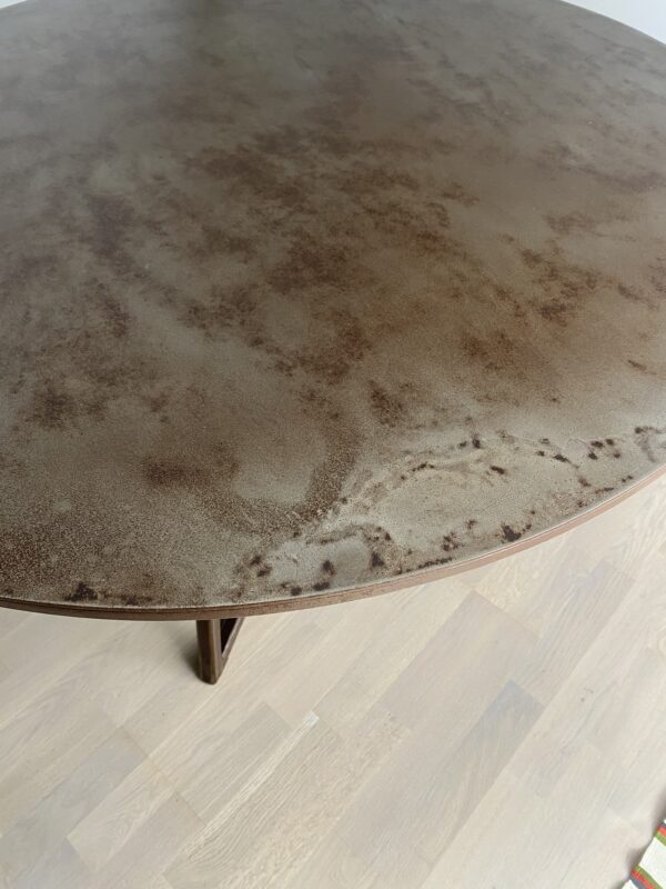 Table repas ronde sur mesure en métal patiné "ANNIE" – Image 5
