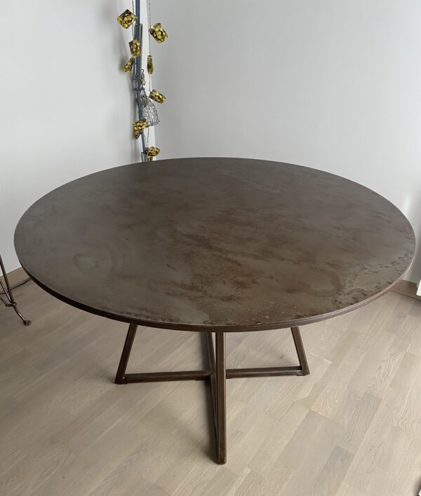 Table repas ronde sur mesure en métal patiné "ANNIE" – Image 3