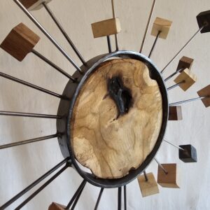 Sculpture "le portail du monde des bois"