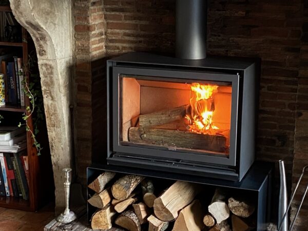 Banc élégant pour poêle a bois ou pellet sur mesure en métal "ULTIMO" – Image 8