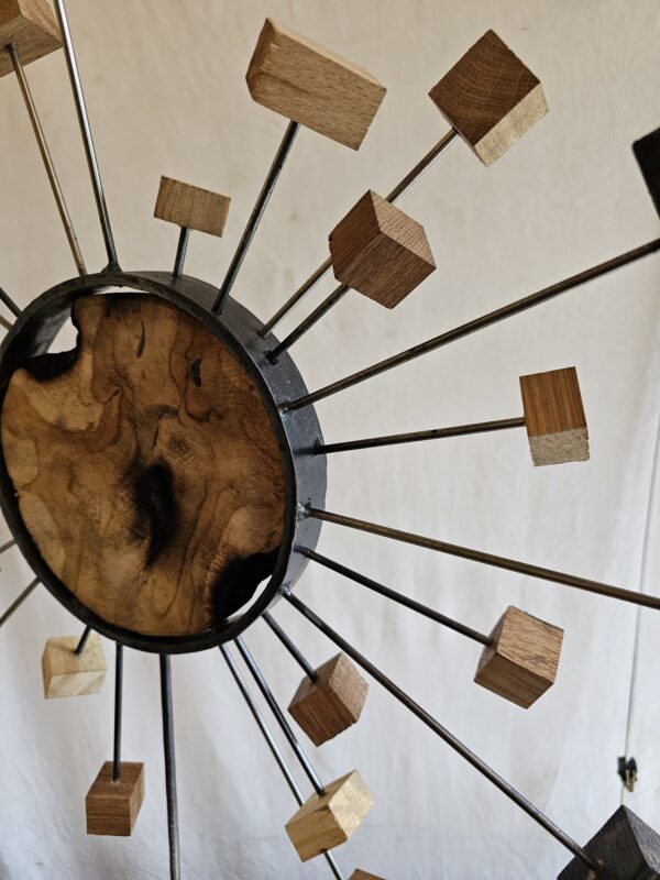Sculpture "le portail du monde des bois" – Image 4